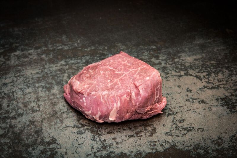 Grillkurse, Onlineshop für Premium-Fleisch & Grillzubehör - Dein Fleischdealer (Rinderfilet) - Kaufe Online Fleisch, Grills und Zubehör