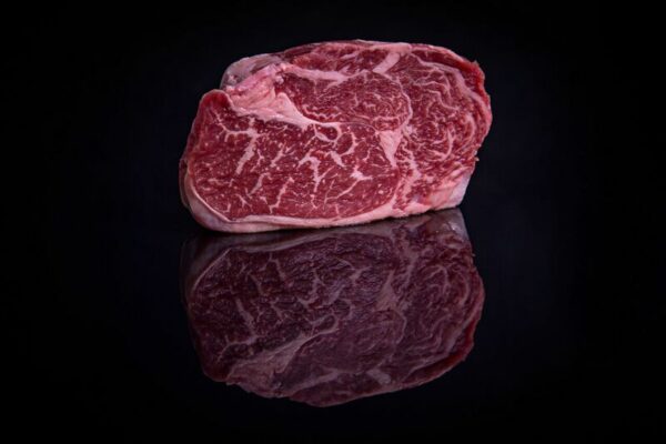 Wagyu F1 Rib Eye Steak ca. 400g (RibEye1) - Kaufe Online Fleisch, Grills und Zubehör
