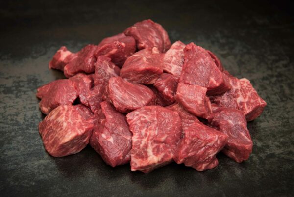 Rindergulasch von der WeideFärse 1kg (Gularsch k scaled) - Kaufe Online Fleisch, Grills und Zubehör
