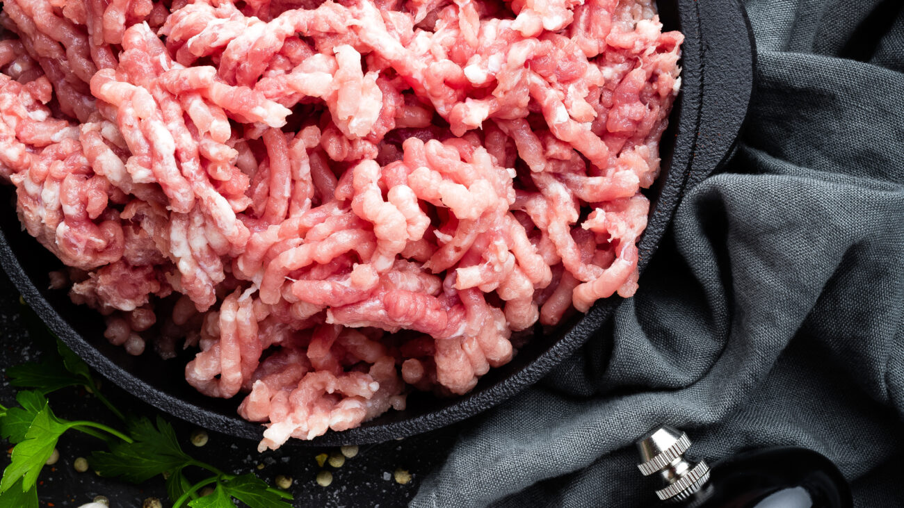 Grillkurse, Onlineshop für Premium-Fleisch & Grillzubehör - Dein Fleischdealer (Schweinehack) - Kaufe Online Fleisch, Grills und Zubehör