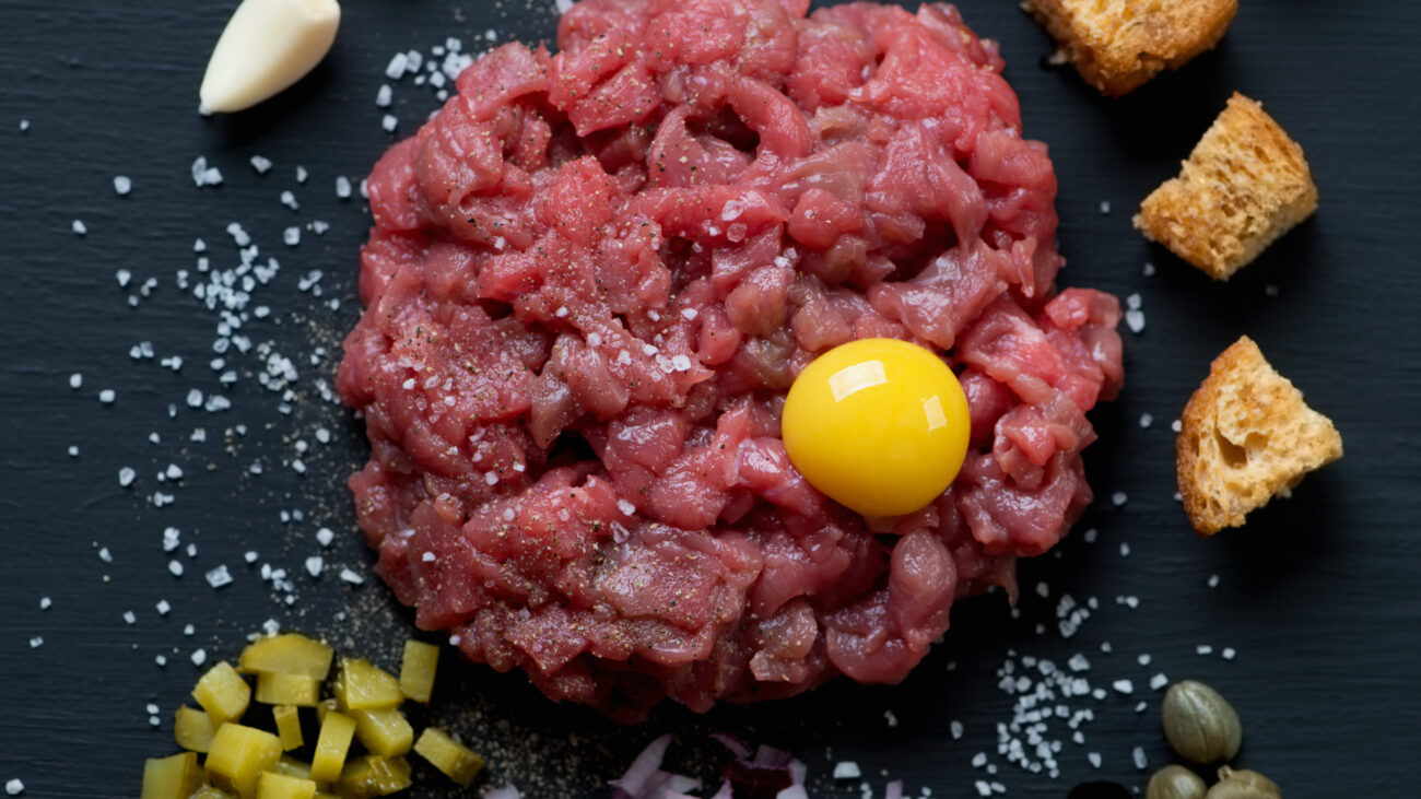 Grillkurse, Onlineshop für Premium-Fleisch & Grillzubehör - Dein Fleischdealer (Beef Tatar) - Kaufe Online Fleisch, Grills und Zubehör