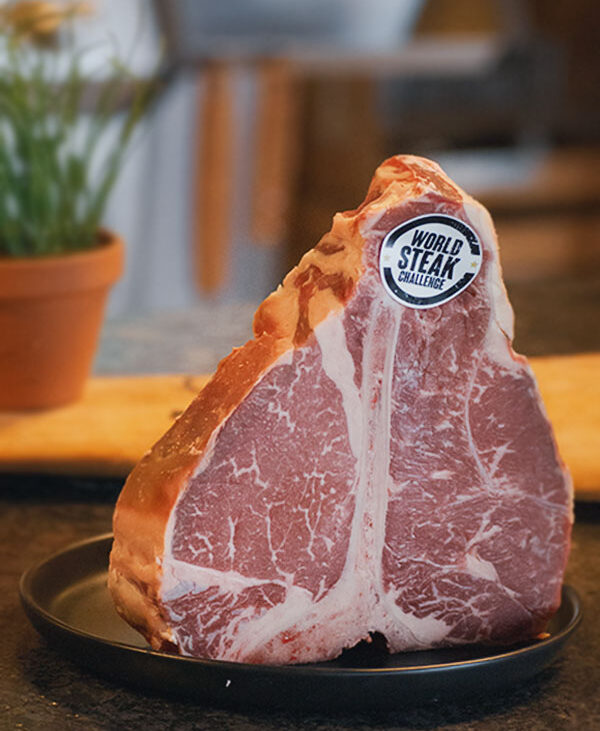Grillkurse, Onlineshop für Premium-Fleisch & Grillzubehör - Dein Fleischdealer (Porterhouse Sashi) - Kaufe Online Fleisch, Grills und Zubehör